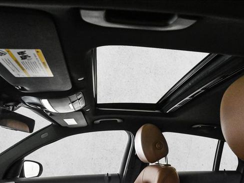 Used 2021 Mercedes-Benz GLC 300 4MATIC Coupe image 17