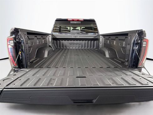 New 2026 GMC Sierra 3500 AT4 w/ AT4 Premium Plus Package AWD/4WD image 21