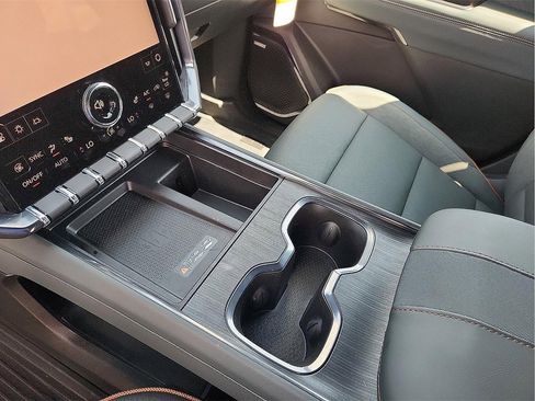 New 2025 GMC Acadia AT4 w/ LPO, Floor Liner Package image 20