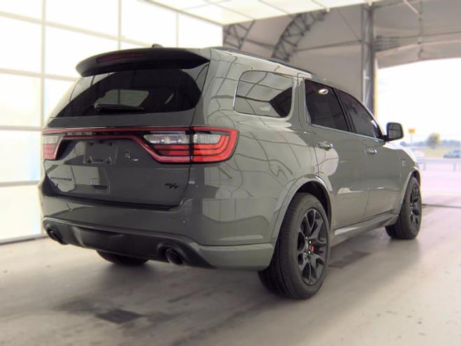 Used 2023 Dodge Durango R/T w/ Tow 'N Go Package AWD/4WD image 4