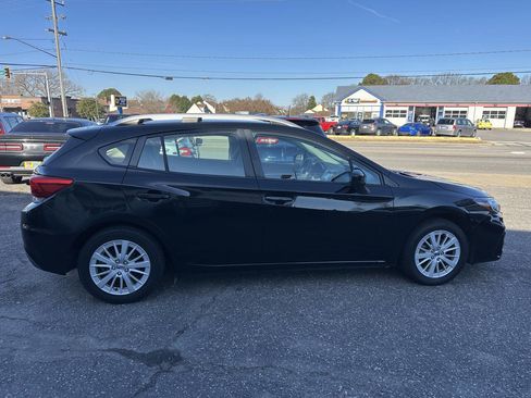 Used 2018 Subaru Impreza 2.0i Premium image 13
