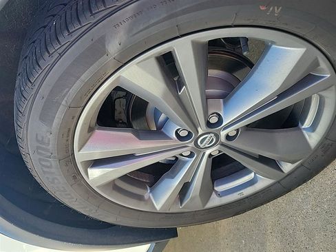 Used 2021 Nissan Murano Platinum w/ Cargo Package image 3