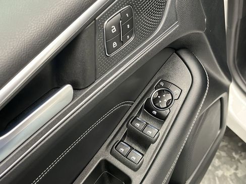 Certified 2023 Ford Edge Titanium w/ Class II Trailer Tow Package image 9