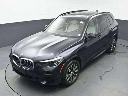 Used 2022 BMW X5 xDrive40i w/ M Sport Package AWD/4WD image 38