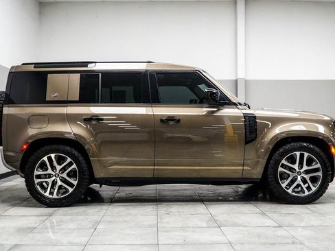 Used 2022 Land Rover Defender 110 XS Edition AWD/4WD image 6