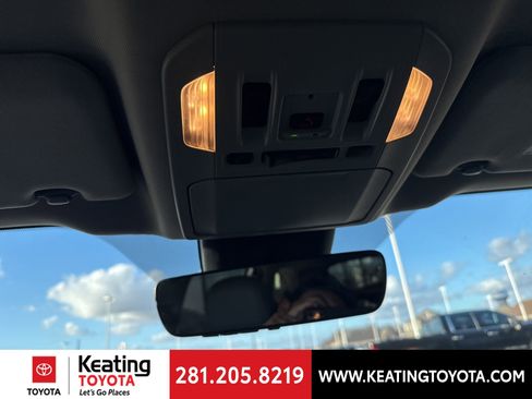 Used 2025 Toyota Highlander Limited image 21