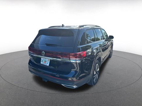 Used 2025 Volkswagen Atlas SE FWD image 8