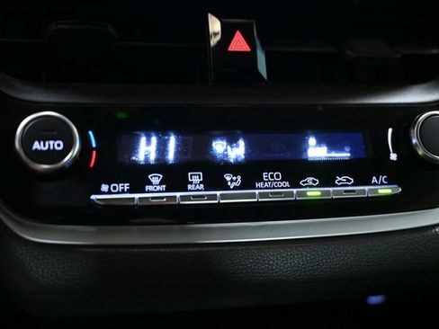 Used 2023 Toyota Corolla LE image 27