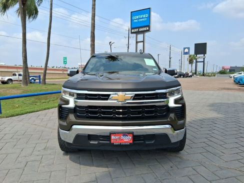 Used 2023 Chevrolet Silverado 1500 LT RWD image 2