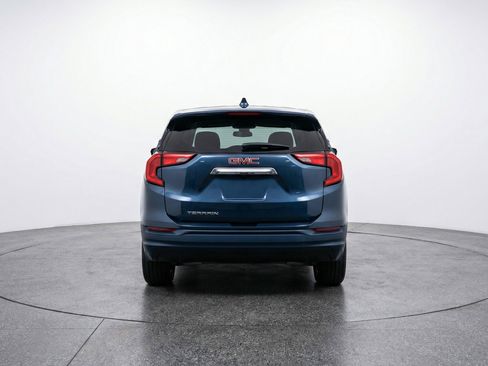 Used 2024 GMC Terrain SLE FWD image 7