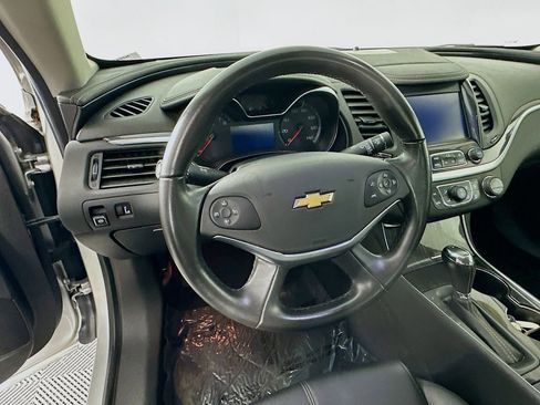 Used 2019 Chevrolet Impala LT image 17