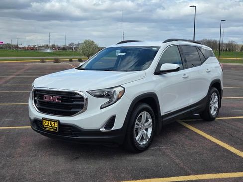 Used 2020 GMC Terrain SLE w/ Driver Convenience Package FWD image 8