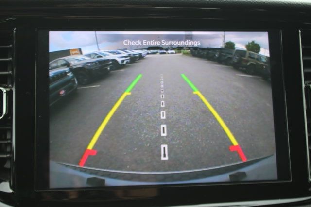 Used 2025 Dodge Durango GT AWD/4WD image 8