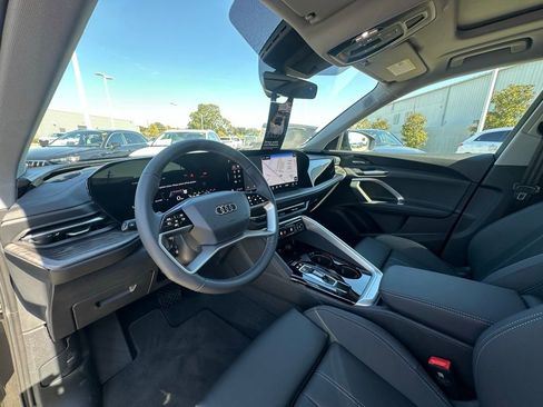 New 2025 Audi Q5 Premium Plus image 12