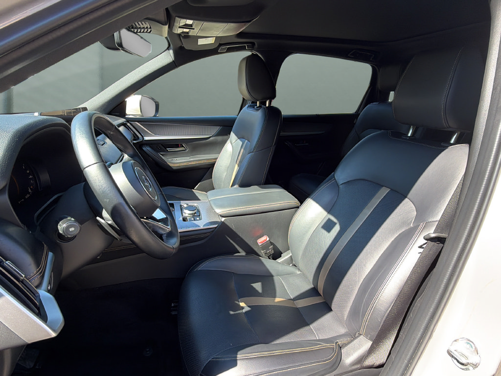 Certified 2024 MAZDA CX-90 Plug-In Hybrid w/ Premium Plus AWD/4WD image 10