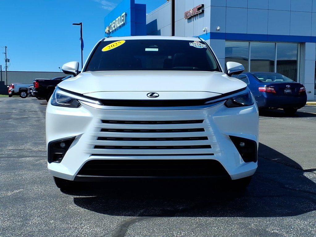 Used 2025 Lexus TX 350 AWD w/ Technology Package image 2