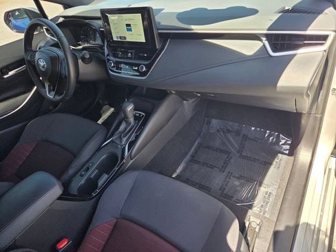Used 2025 Toyota Corolla SE FWD image 17