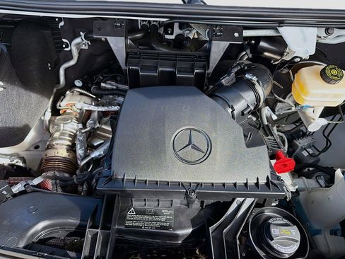 Used 2024 Mercedes-Benz Sprinter 2500 image 14