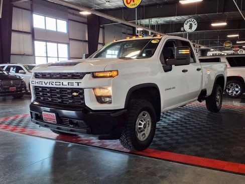 Used 2021 Chevrolet Silverado 2500 Custom w/ Custom Value Package AWD/4WD image 3