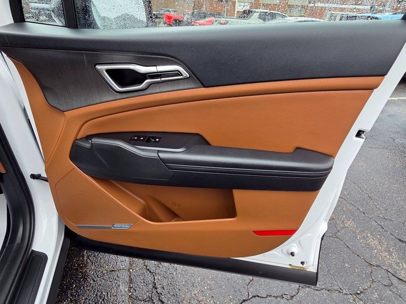 Certified 2026 Kia Sportage X-Line w/ X-Line Technology Package AWD/4WD image 13