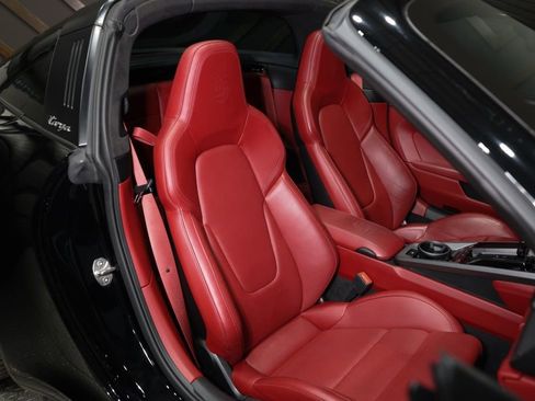 Used 2021 Porsche 911 Targa 4S image 5