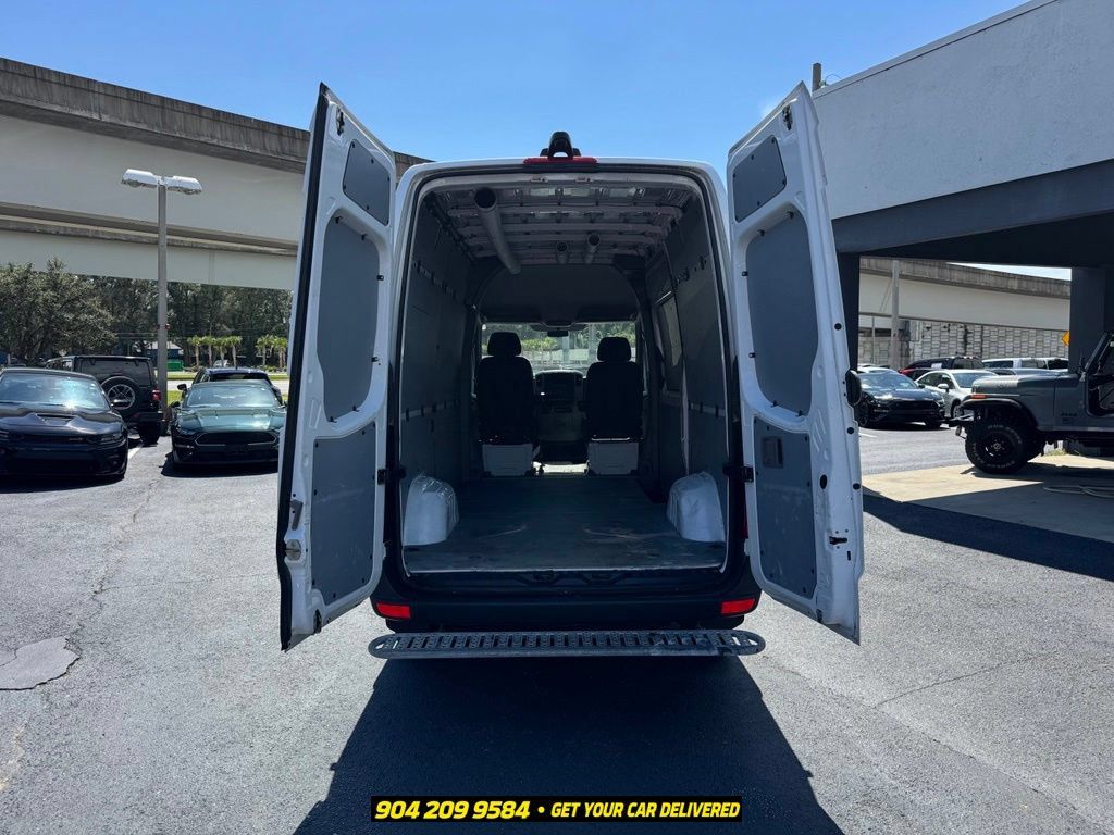 Used 2017 Mercedes-Benz Sprinter 2500 image 26