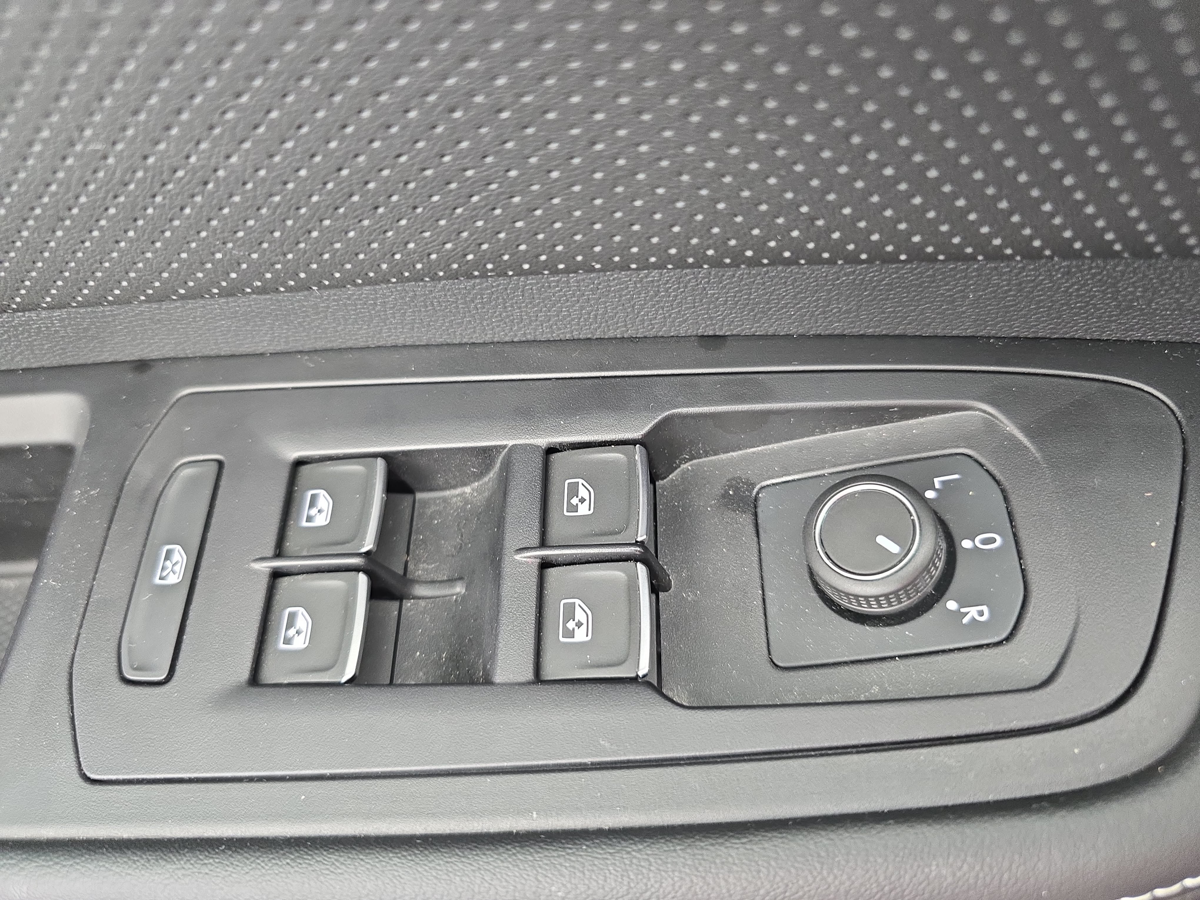 Certified 2024 Volkswagen Atlas SE AWD/4WD image 29