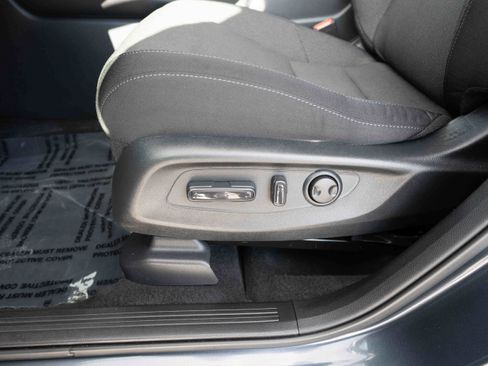 Used 2025 Honda CR-V EX image 12