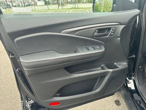 Certified 2023 Honda Passport TrailSport image 23