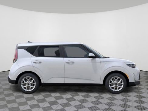New 2025 Kia Soul S image 8
