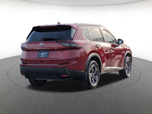 Used 2025 Nissan Rogue SV w/ SV Premium Package FWD image 5