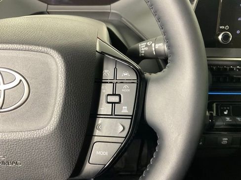 Used 2024 Toyota Prius XLE image 23