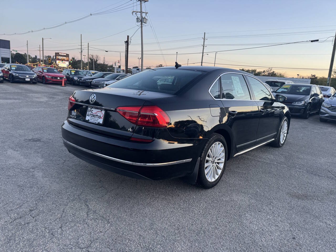 Used 2016 Volkswagen Passat 1.8T SE FWD image 6