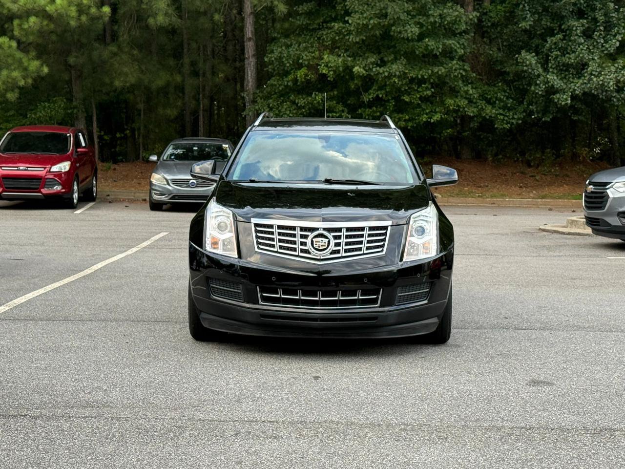 Used 2016 Cadillac SRX Luxury FWD image 2