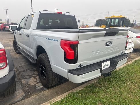 Used 2025 Ford F150 Lightning XLT image 6