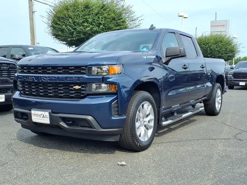 Used 2021 Chevrolet Silverado 1500 Custom w/ Safety Confidence Package AWD/4WD image 3