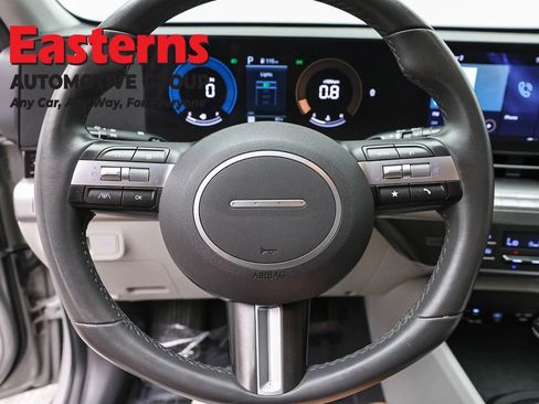 Used 2025 Hyundai Kona SEL FWD image 10