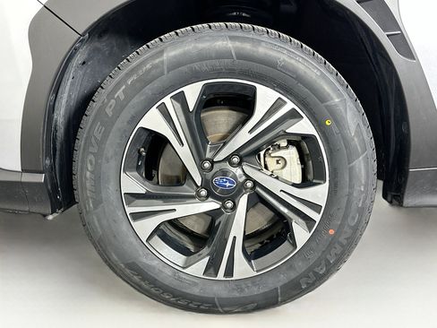 Used 2024 Subaru Crosstrek 2.0i Premium image 11