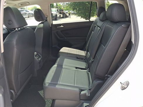 Used 2020 Volkswagen Tiguan SE w/ Panoramic Sunroof Package AWD/4WD image 10
