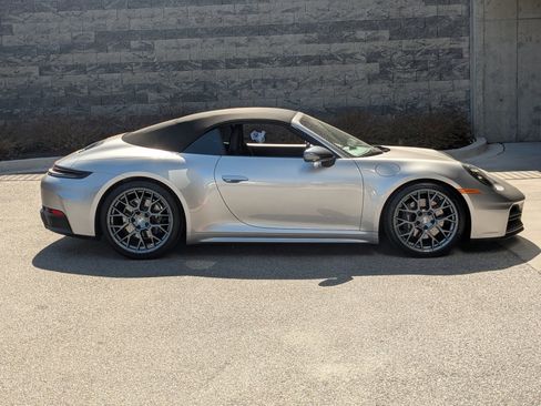 Certified 2026 Porsche 911 Carrera T RWD image 9