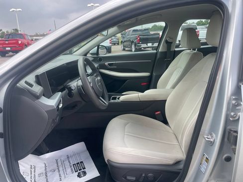 Used 2024 Hyundai Sonata SEL FWD image 12
