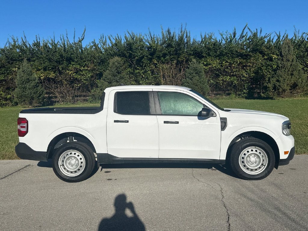 Used 2022 Ford Maverick XL FWD image 7