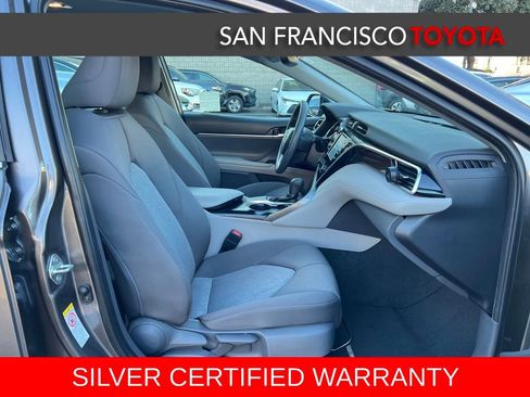 Certified 2018 Toyota Camry LE image 19