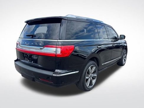 Used 2019 Lincoln Navigator Reserve image 5
