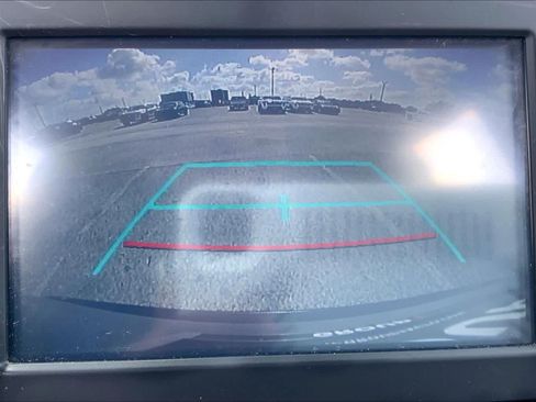 Used 2019 Toyota RAV4 LE FWD image 26