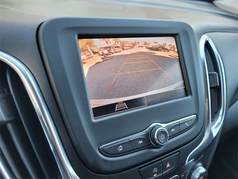 Used 2022 Chevrolet Equinox LT image 33