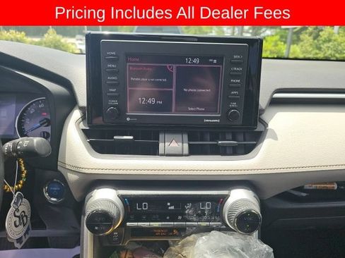 Used 2022 Toyota RAV4 XLE AWD/4WD image 5