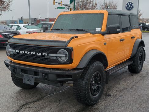 Used 2022 Ford Bronco Wildtrak image 11