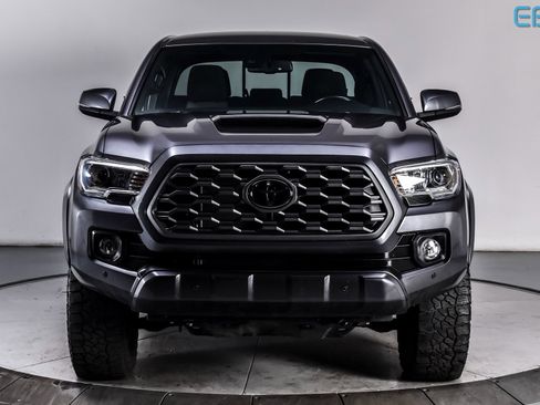 Used 2022 Toyota Tacoma TRD Sport image 8