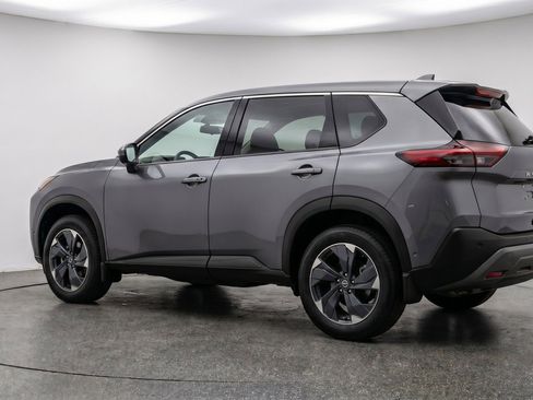 Used 2025 Nissan Rogue SV AWD/4WD image 6